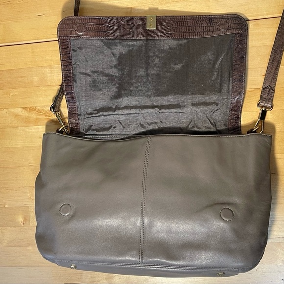 Elizabeth and James Cynnie Lambskin Crossbody Bag - Picture 9 of 15